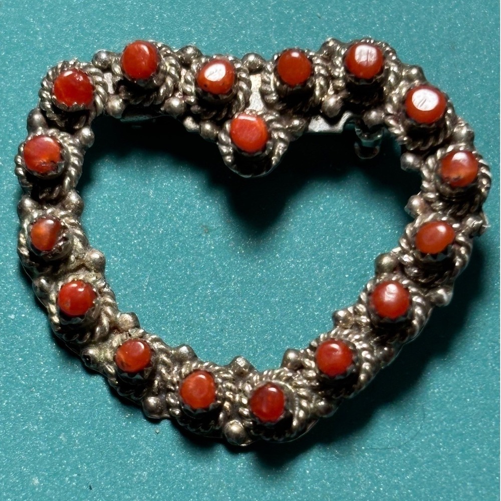 VTG‎ Zuni Estate Sterling Silver Needlepoint Coral Heart Brooch Pin